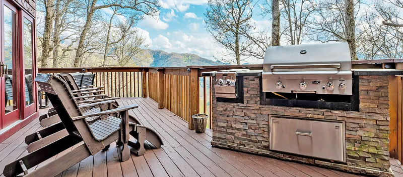 Grilling and dining in your cabin rental