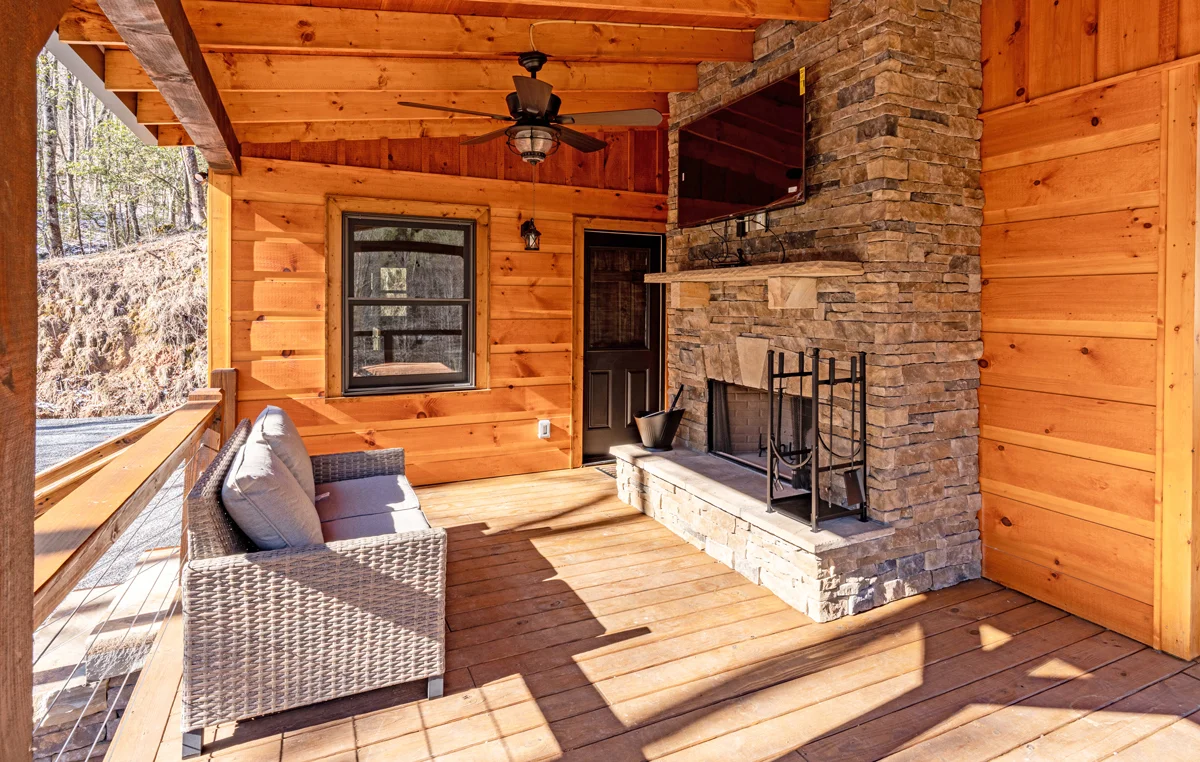 Preserve-Mountain-Getaway-Cabin-Balcony-Fireplace