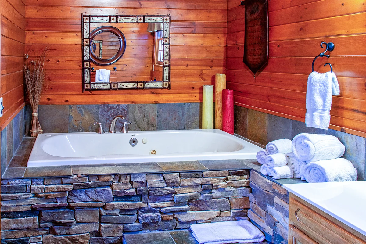 Moonshadow Master Bathroom Nantahala Cabin Rental